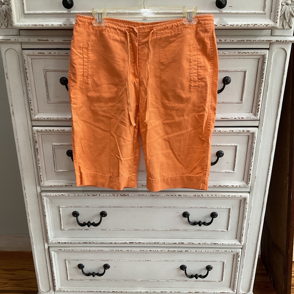 New York & company women’s shorts size 8 orange